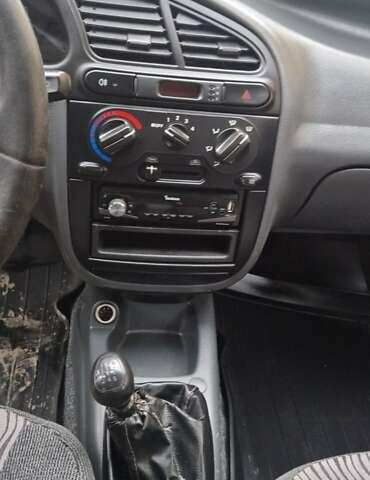 Червоний ЗАЗ Sens, об'ємом двигуна 1.3 л та пробігом 120 тис. км за 1250 $, фото 4 на Automoto.ua