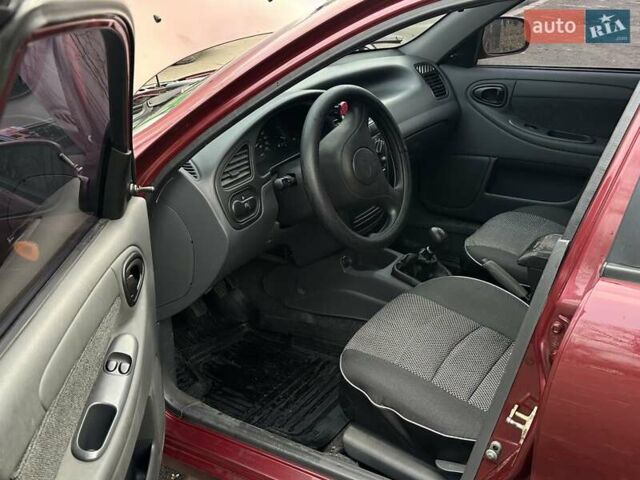 Красный ЗАЗ Сенс, объемом двигателя 1.3 л и пробегом 33 тыс. км за 3450 $, фото 16 на Automoto.ua