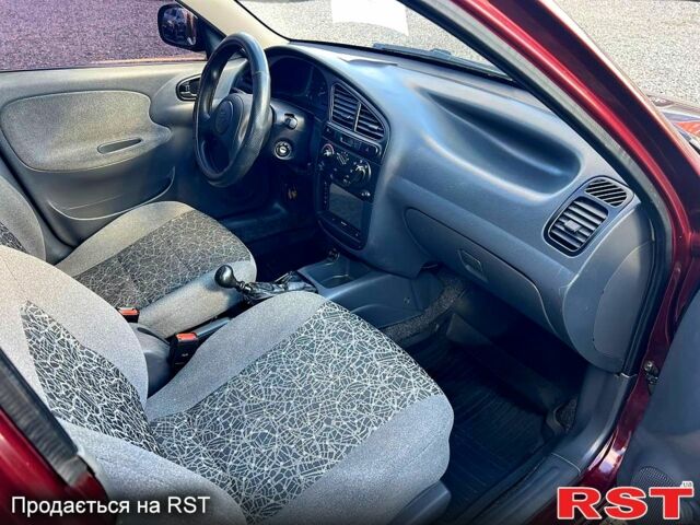 Красный ЗАЗ Сенс, объемом двигателя 1.3 л и пробегом 80 тыс. км за 1800 $, фото 8 на Automoto.ua