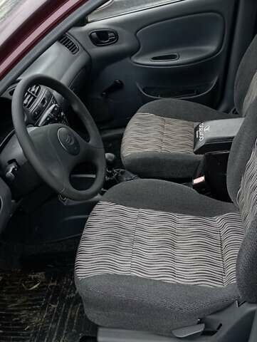 Червоний ЗАЗ Sens, об'ємом двигуна 1.3 л та пробігом 51 тис. км за 2400 $, фото 6 на Automoto.ua