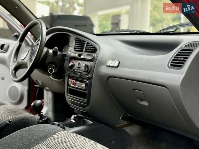 Червоний ЗАЗ Sens, об'ємом двигуна 1.3 л та пробігом 45 тис. км за 3200 $, фото 23 на Automoto.ua