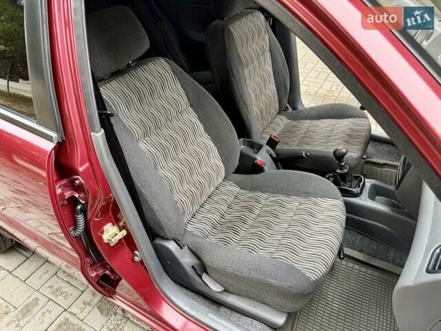 Червоний ЗАЗ Sens, об'ємом двигуна 1.3 л та пробігом 45 тис. км за 3200 $, фото 25 на Automoto.ua