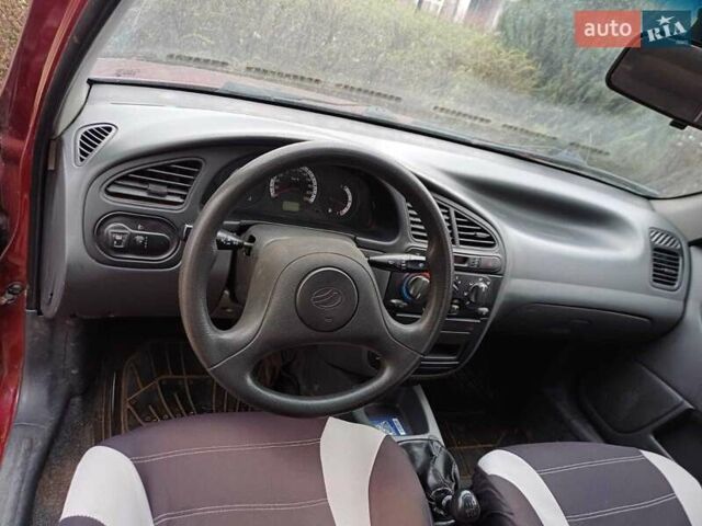 Красный ЗАЗ Сенс, объемом двигателя 1.3 л и пробегом 120 тыс. км за 3200 $, фото 3 на Automoto.ua