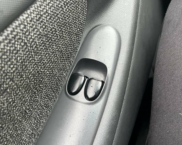 Красный ЗАЗ Сенс, объемом двигателя 1.3 л и пробегом 69 тыс. км за 2850 $, фото 17 на Automoto.ua