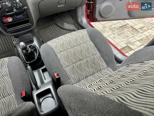 Червоний ЗАЗ Sens, об'ємом двигуна 1.3 л та пробігом 45 тис. км за 3200 $, фото 21 на Automoto.ua