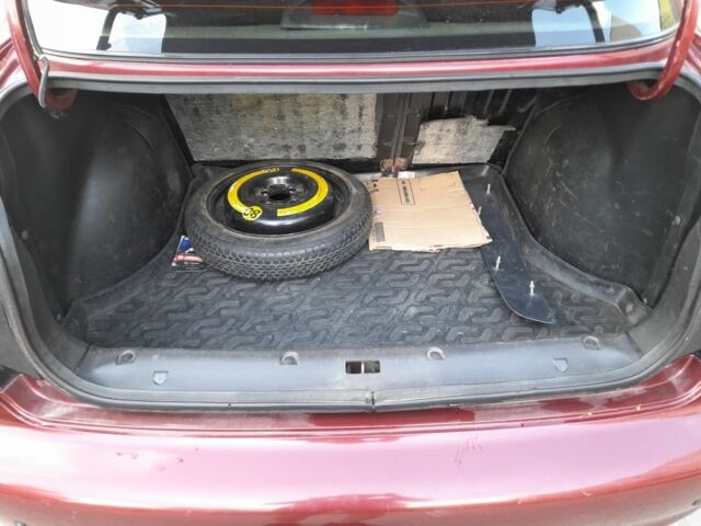 Красный ЗАЗ Сенс, объемом двигателя 1.3 л и пробегом 152 тыс. км за 2400 $, фото 9 на Automoto.ua