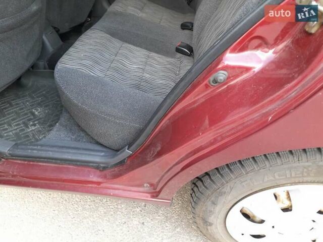 Красный ЗАЗ Сенс, объемом двигателя 1.3 л и пробегом 152 тыс. км за 2400 $, фото 11 на Automoto.ua
