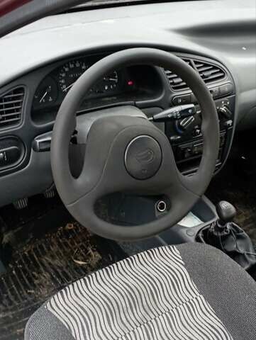 Червоний ЗАЗ Sens, об'ємом двигуна 1.3 л та пробігом 51 тис. км за 2400 $, фото 5 на Automoto.ua