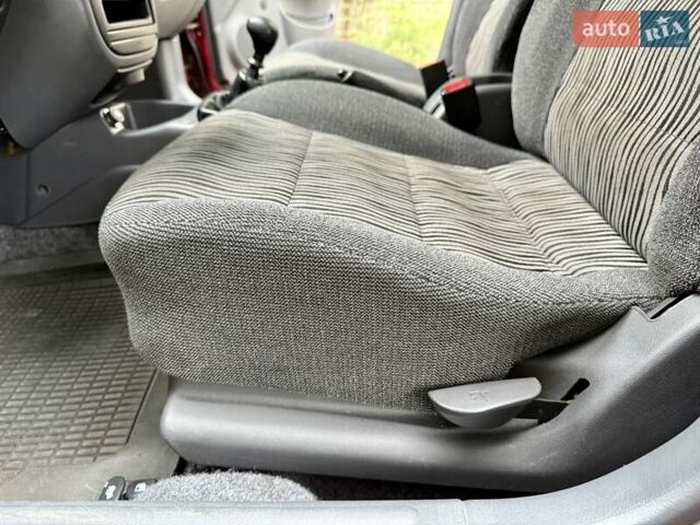 Червоний ЗАЗ Sens, об'ємом двигуна 1.3 л та пробігом 45 тис. км за 3200 $, фото 12 на Automoto.ua