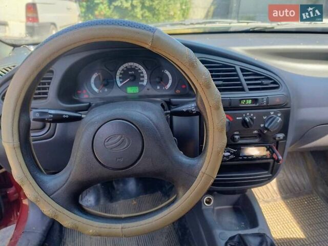 Красный ЗАЗ Сенс, объемом двигателя 1.3 л и пробегом 10 тыс. км за 2200 $, фото 4 на Automoto.ua