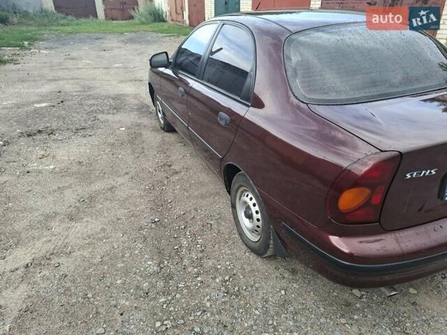 Червоний ЗАЗ Sens, об'ємом двигуна 1.3 л та пробігом 96 тис. км за 3000 $, фото 4 на Automoto.ua