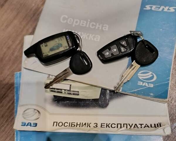 Красный ЗАЗ Сенс, объемом двигателя 1.3 л и пробегом 41 тыс. км за 3400 $, фото 14 на Automoto.ua