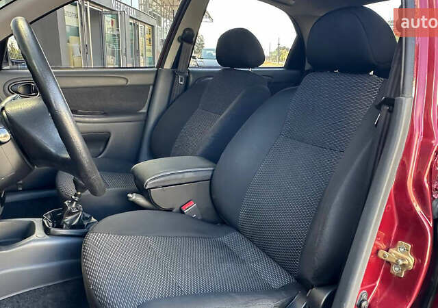 Червоний ЗАЗ Sens, об'ємом двигуна 1.3 л та пробігом 1 тис. км за 3600 $, фото 6 на Automoto.ua