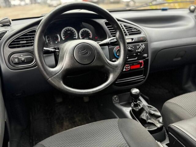 Красный ЗАЗ Сенс, объемом двигателя 1.3 л и пробегом 39 тыс. км за 3800 $, фото 7 на Automoto.ua