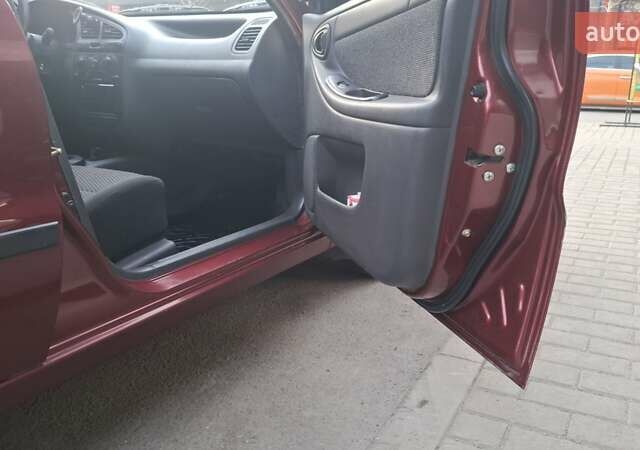 Красный ЗАЗ Сенс, объемом двигателя 1.3 л и пробегом 200 тыс. км за 4500 $, фото 8 на Automoto.ua