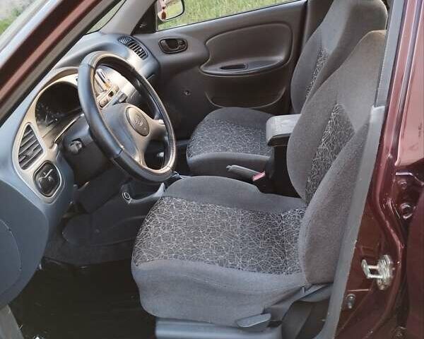 ЗАЗ Сенс, объемом двигателя 1.3 л и пробегом 163 тыс. км за 2000 $, фото 10 на Automoto.ua