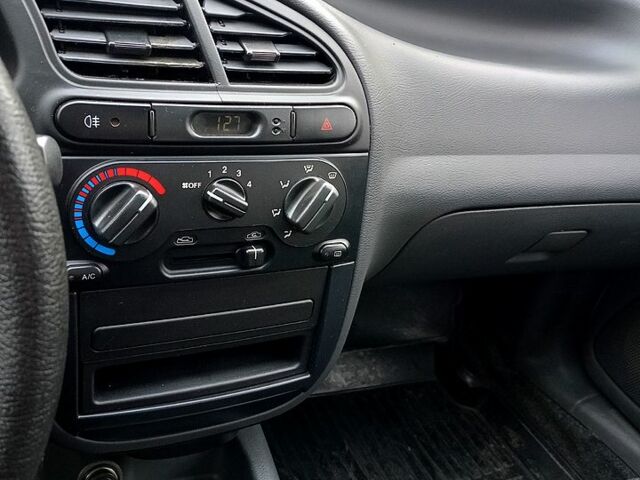 ЗАЗ Sens, об'ємом двигуна 1.3 л та пробігом 32 тис. км за 3200 $, фото 6 на Automoto.ua