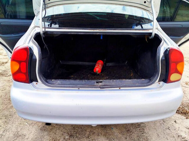 ЗАЗ Сенс, объемом двигателя 1.3 л и пробегом 180 тыс. км за 1800 $, фото 7 на Automoto.ua