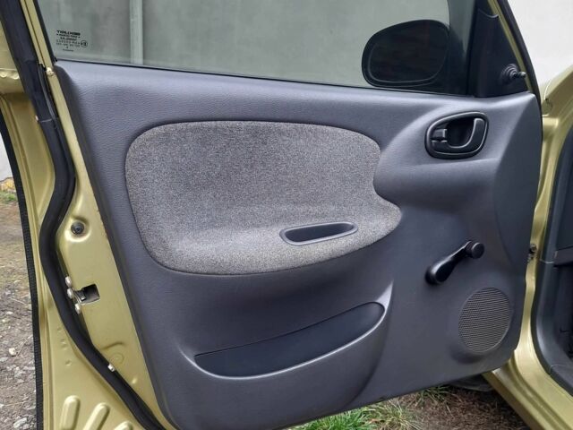 Жовтий ЗАЗ Sens, об'ємом двигуна 1.3 л та пробігом 128 тис. км за 1900 $, фото 7 на Automoto.ua