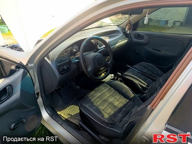Сірий ЗАЗ Sens, об'ємом двигуна 1.3 л та пробігом 160 тис. км за 2000 $, фото 5 на Automoto.ua