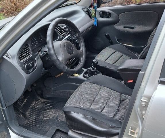 Серый ЗАЗ Сенс, объемом двигателя 1.3 л и пробегом 201 тыс. км за 2000 $, фото 5 на Automoto.ua