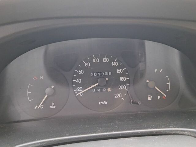 Серый ЗАЗ Сенс, объемом двигателя 1.3 л и пробегом 201 тыс. км за 2000 $, фото 4 на Automoto.ua