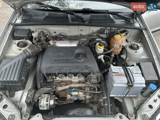 ЗАЗ Sens 2007 у Сумах на Automoto.ua Сірий ЗАЗ Sens, об'ємом двигуна 1.3 л та пробігом 122 тис. км за 1999 $, фото 3 на Automoto.ua