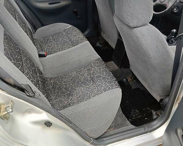 Сірий ЗАЗ Sens, об'ємом двигуна 1.3 л та пробігом 233 тис. км за 1100 $, фото 7 на Automoto.ua