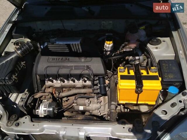 Сірий ЗАЗ Sens, об'ємом двигуна 1.3 л та пробігом 149 тис. км за 2050 $, фото 34 на Automoto.ua