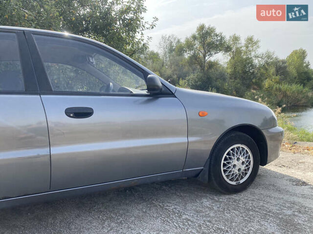 Серый ЗАЗ Сенс, объемом двигателя 1.39 л и пробегом 250 тыс. км за 2000 $, фото 1 на Automoto.ua