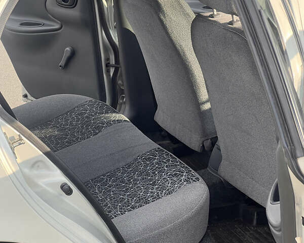 Сірий ЗАЗ Sens, об'ємом двигуна 1.3 л та пробігом 100 тис. км за 2600 $, фото 11 на Automoto.ua