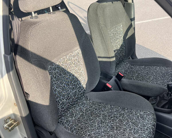 Сірий ЗАЗ Sens, об'ємом двигуна 1.3 л та пробігом 100 тис. км за 2600 $, фото 13 на Automoto.ua