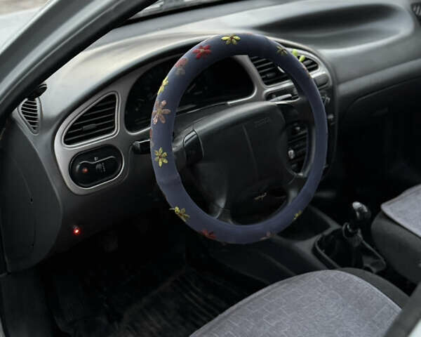 ЗАЗ Sens 2011 у Миколаєві на Automoto.ua Сірий ЗАЗ Sens, об'ємом двигуна 1.3 л та пробігом 200 тис. км за 1550 $, фото 6 на Automoto.ua