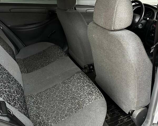 Сірий ЗАЗ Sens, об'ємом двигуна 1.3 л та пробігом 50 тис. км за 3600 $, фото 13 на Automoto.ua