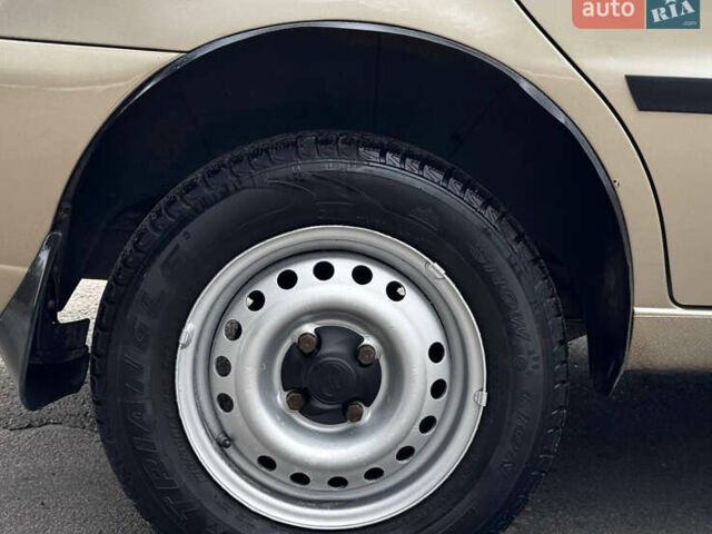 Сірий ЗАЗ Sens, об'ємом двигуна 1.3 л та пробігом 158 тис. км за 2100 $, фото 1 на Automoto.ua