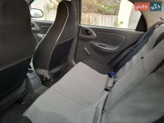 Сірий ЗАЗ Sens, об'ємом двигуна 1.3 л та пробігом 104 тис. км за 2000 $, фото 4 на Automoto.ua
