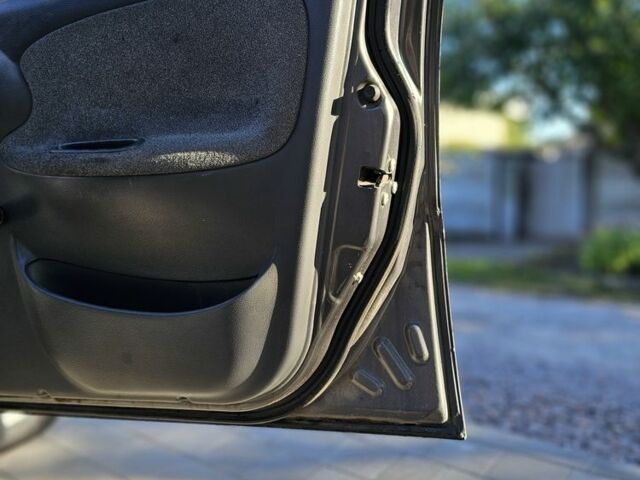 Серый ЗАЗ Сенс, объемом двигателя 1.3 л и пробегом 150 тыс. км за 2450 $, фото 3 на Automoto.ua