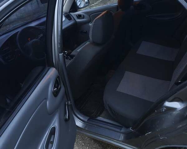 Сірий ЗАЗ Sens, об'ємом двигуна 1.3 л та пробігом 111 тис. км за 2200 $, фото 7 на Automoto.ua