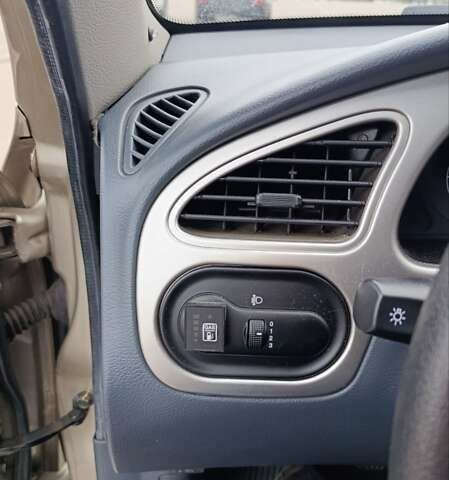 Сірий ЗАЗ Sens, об'ємом двигуна 1.3 л та пробігом 52 тис. км за 4000 $, фото 39 на Automoto.ua