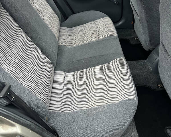 Сірий ЗАЗ Sens, об'ємом двигуна 1.3 л та пробігом 148 тис. км за 2199 $, фото 11 на Automoto.ua