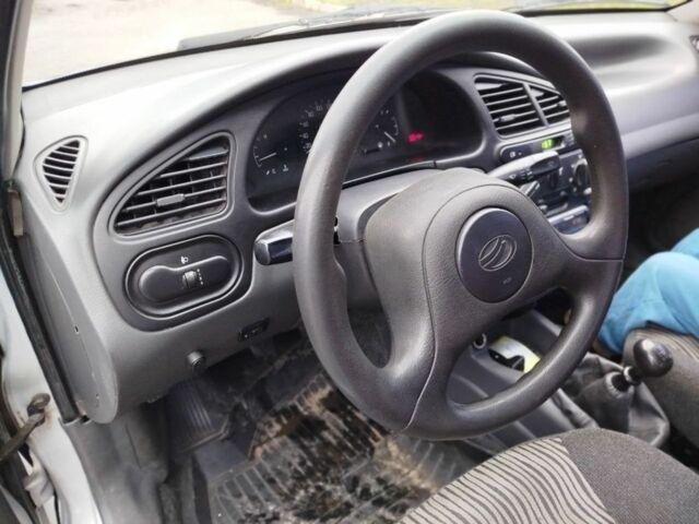 Серый ЗАЗ Сенс, объемом двигателя 0 л и пробегом 190 тыс. км за 2000 $, фото 6 на Automoto.ua