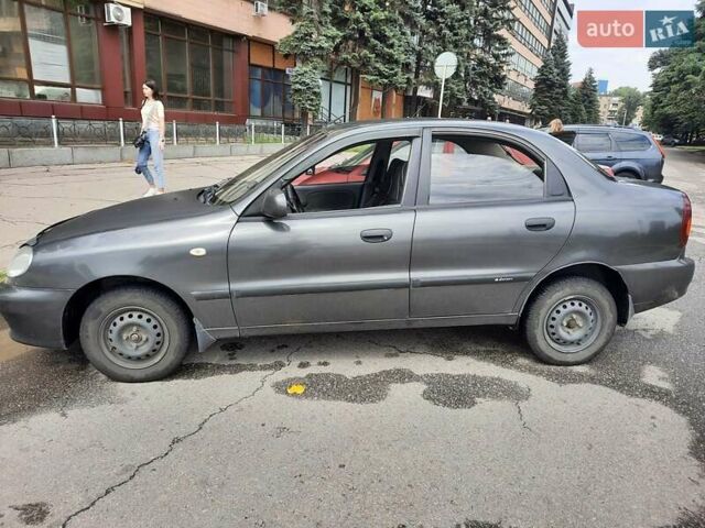 Сірий ЗАЗ Sens, об'ємом двигуна 1.3 л та пробігом 171 тис. км за 2000 $, фото 5 на Automoto.ua