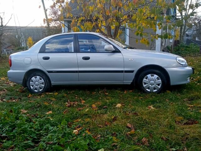 Сірий ЗАЗ Sens, об'ємом двигуна 1.3 л та пробігом 33 тис. км за 3200 $, фото 2 на Automoto.ua