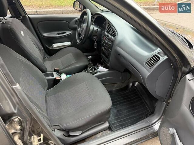 Сірий ЗАЗ Sens, об'ємом двигуна 1.3 л та пробігом 300 тис. км за 1900 $, фото 8 на Automoto.ua
