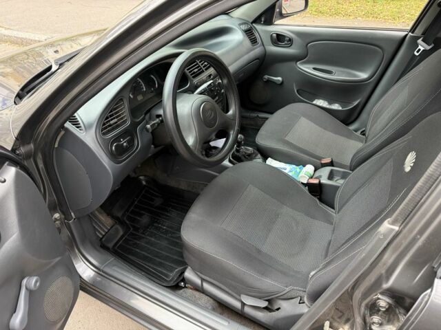 Серый ЗАЗ Сенс, объемом двигателя 1.3 л и пробегом 300 тыс. км за 1900 $, фото 6 на Automoto.ua