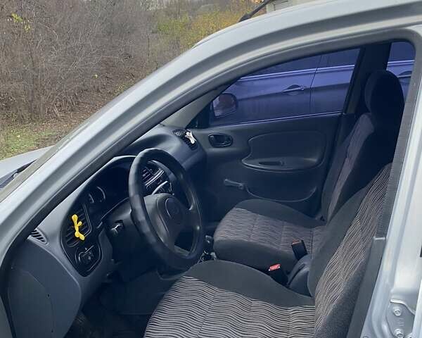 Сірий ЗАЗ Sens, об'ємом двигуна 1.3 л та пробігом 60 тис. км за 2999 $, фото 6 на Automoto.ua