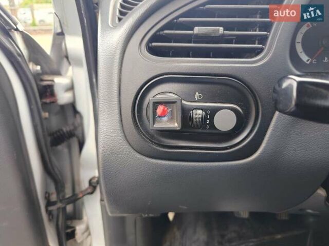 Сірий ЗАЗ Sens, об'ємом двигуна 1.3 л та пробігом 127 тис. км за 3700 $, фото 11 на Automoto.ua