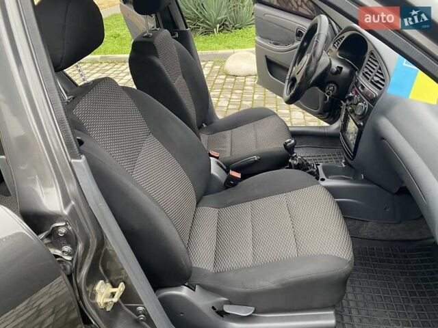 Сірий ЗАЗ Sens, об'ємом двигуна 1.3 л та пробігом 35 тис. км за 4650 $, фото 48 на Automoto.ua