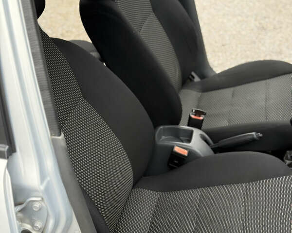 Сірий ЗАЗ Sens, об'ємом двигуна 1.3 л та пробігом 158 тис. км за 3500 $, фото 11 на Automoto.ua