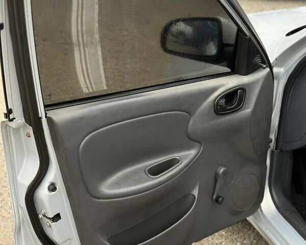 Сірий ЗАЗ Sens, об'ємом двигуна 1.3 л та пробігом 158 тис. км за 3500 $, фото 4 на Automoto.ua